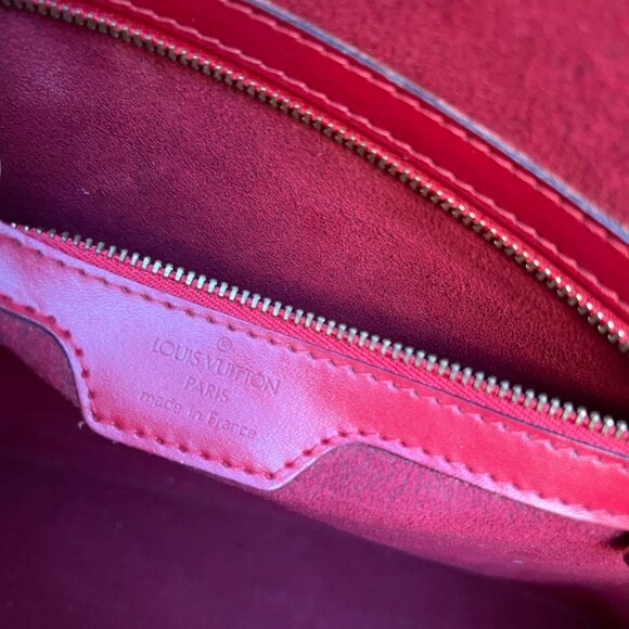 Louis Vuitton Epi Leather Red Lussac Shoulder bag - Picture 7 of 16